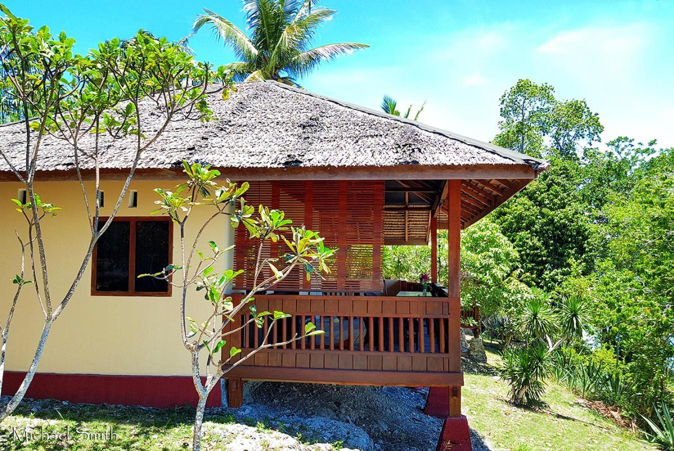 Prince John Dive Resort Donggala エクステリア 写真
