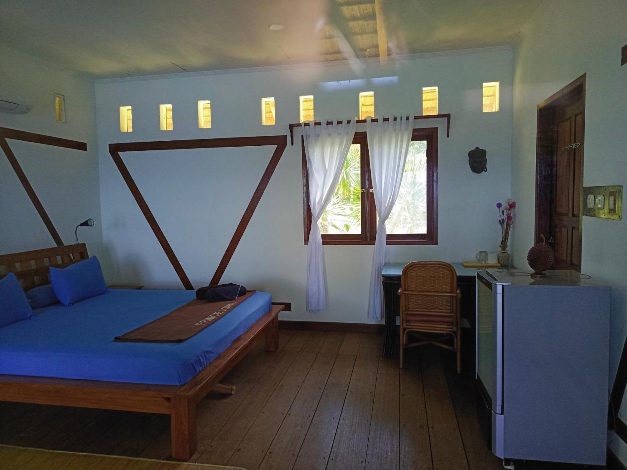 Prince John Dive Resort Donggala エクステリア 写真